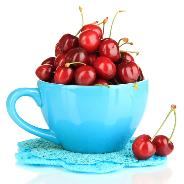 Ripe red cherry berries in cup isolated on white — Stock Photo, Image