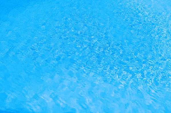 Agua azul en la piscina — Foto de Stock