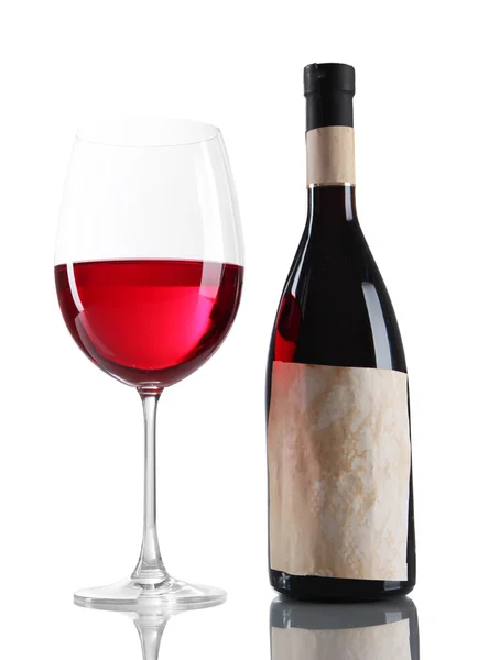 Copa de vino con botella aislada en blanco —  Fotos de Stock