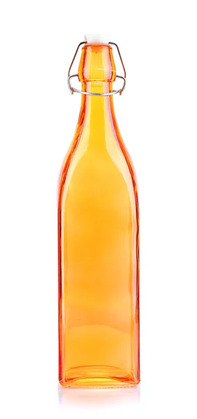 Bottiglia di vetro di colore vuoto, isolata su bianco — Foto Stock