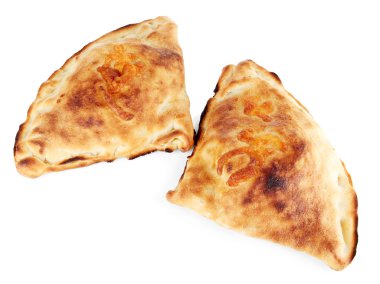 pizza calzones üzerinde beyaz izole