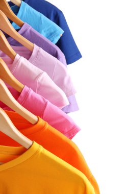 t-shirt bir sürü üzerinde beyaz izole askıları