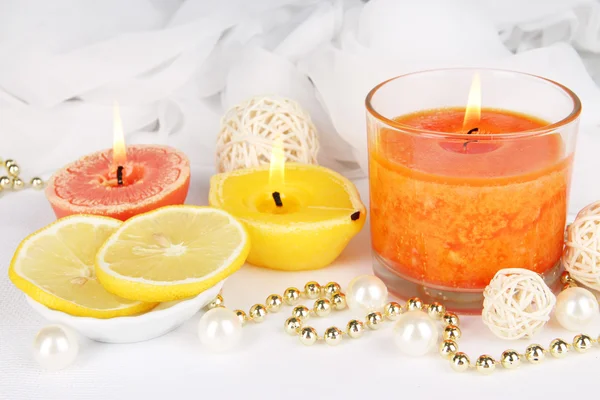 Romantyczny zapalone świece z bliska — Zdjęcie stockowe