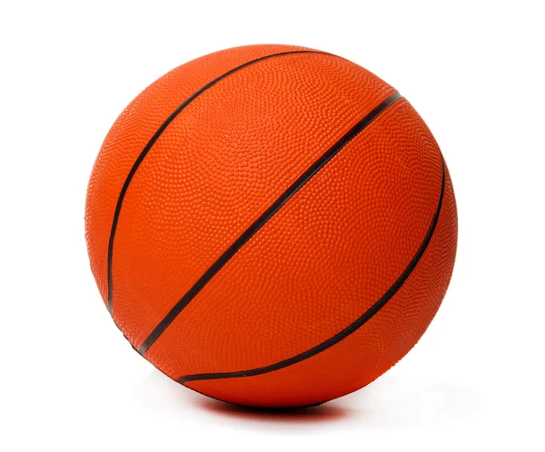 Bola de basquete isolado em branco — Fotografia de Stock