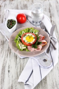 gemide tabağa gemide peçeteye pencere tabloda pastırma