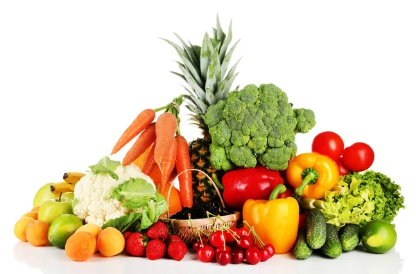 Surtido de frutas y verduras frescas, aisladas en blanco —  Fotos de Stock