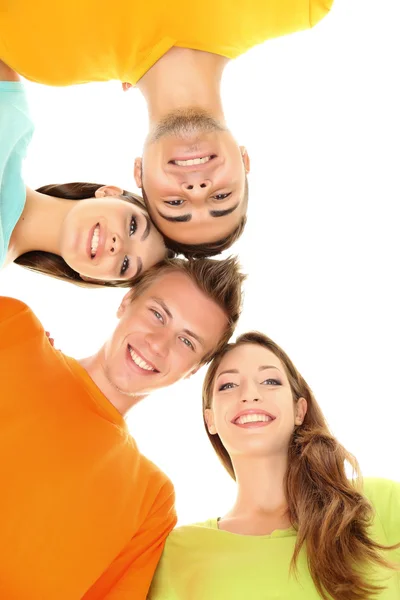 Feliz grupo de jóvenes hermosos, aislados en blanco — Foto de Stock