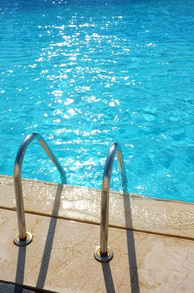 Hotelový bazén — Stock fotografie