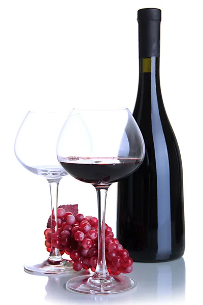 Красное вино изолировано на белом — стоковое фото