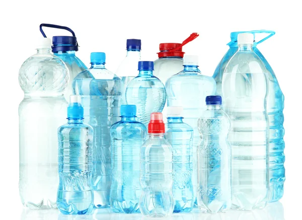 Botellas de agua, aisladas sobre blanco — Foto de Stock