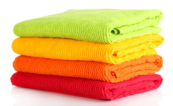 Kleurrijke handdoeken geïsoleerd op wit — Stockfoto