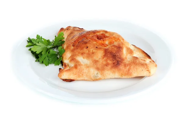 Pizza calzone på bord isolerad på vit — Stockfoto