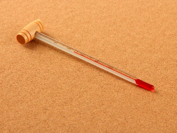 cork zemin üzerine şarap termometre