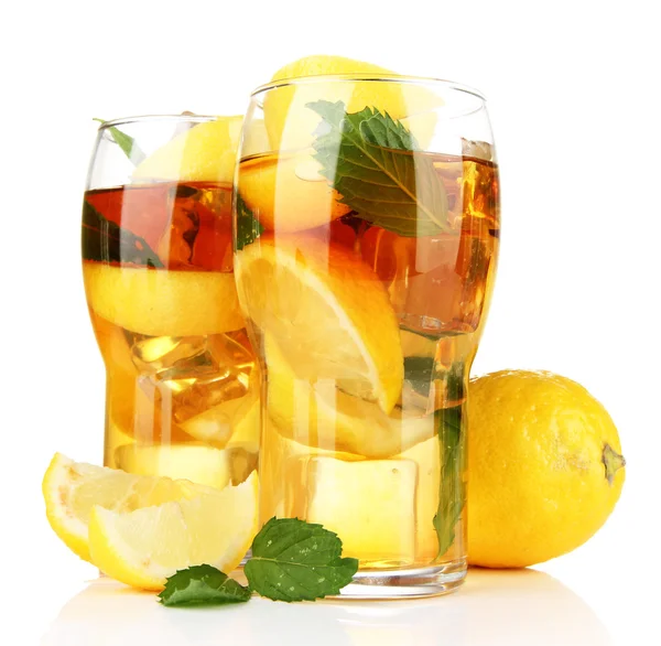 Iste med citron och mynta isolerad på vit — Stockfoto