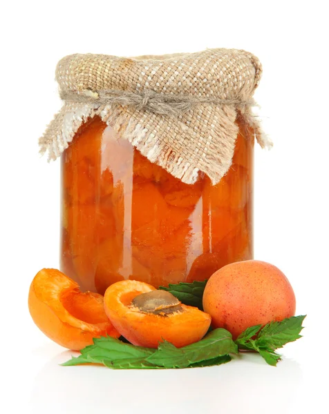 Apricot jam in glass jar and fresh apricots, isolated on white — Stock Photo, Image