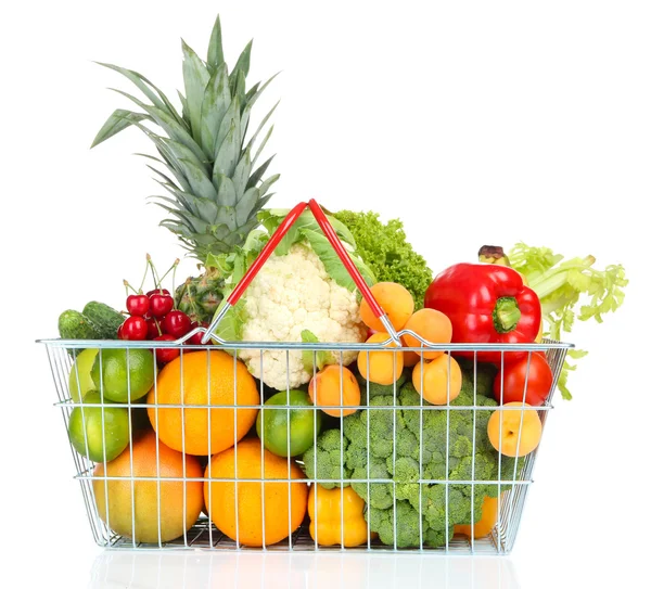 Surtido de frutas y verduras frescas en canasta metálica, aisladas en blanco —  Fotos de Stock