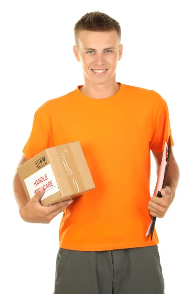 Junger Zusteller mit Paket und Klemmbrett, isoliert auf weiß — Stockfoto