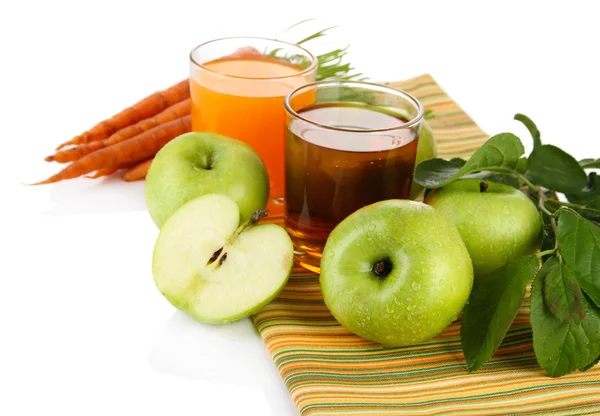주스, 사과 당근, 흰색 절연의 안경 — 스톡 사진