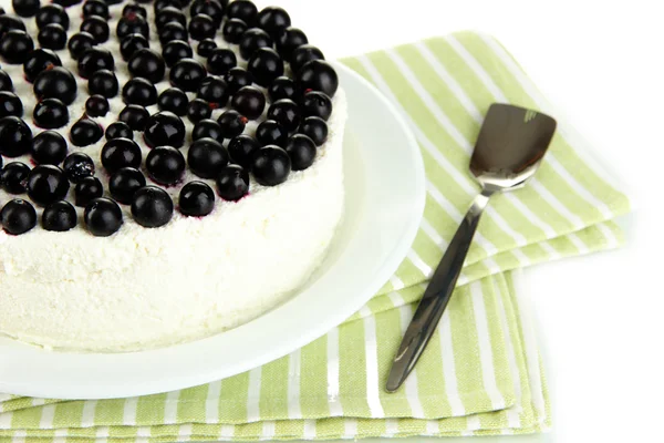 Cheesecake with fresh berries on white plate closeup — Stock Photo, Image