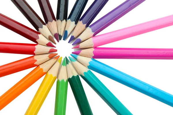 Crayons de couleur isolés sur blanc — Photo