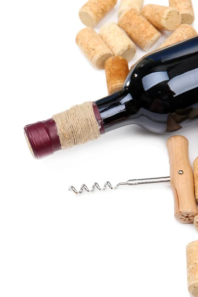 Flasche Wein und Korken, isoliert auf weiß — Stockfoto