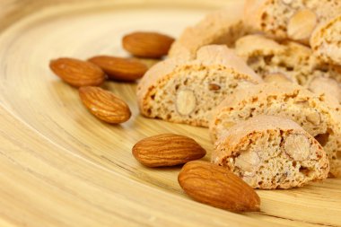 aromatik kurabiye cantuccini üzerinde ahşap plaka yakın çekim
