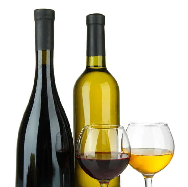 Μπουκάλι κρασί και γυαλιά που απομονώνονται σε λευκό — Φωτογραφία Αρχείου
