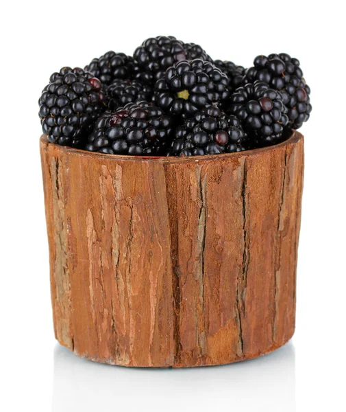 Sweet blackberries in wooden basket isolate on white — Stock Photo, Image