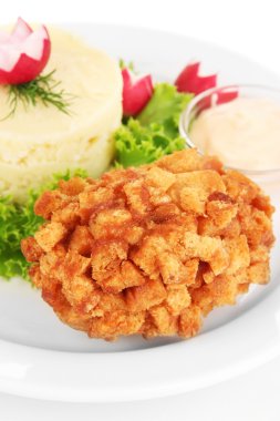 tavuk kiev üzerinde kruton üzerinde beyaz izole patates püresi ile