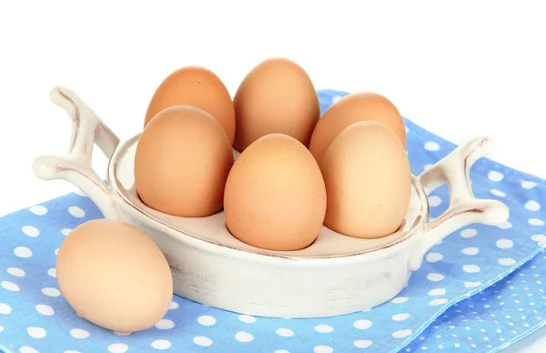 Ovos em placa para ovos isolados em branco — Fotografia de Stock