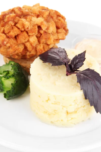 Kyckling kiev och potatismos på plattan, isolerad på vit — Stockfoto