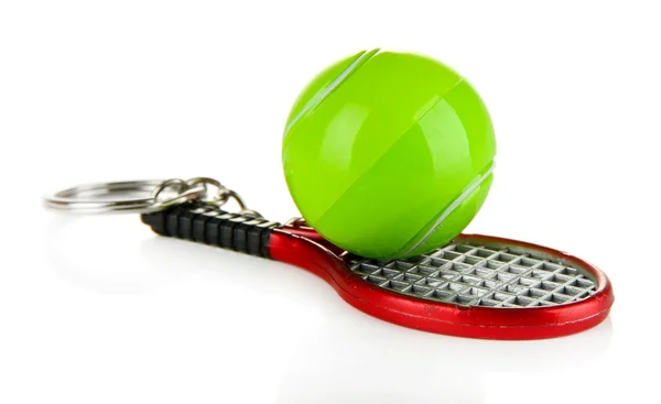 Racchetta da tennis portachiavi e pallina da tennis isolata su bianco — Foto Stock