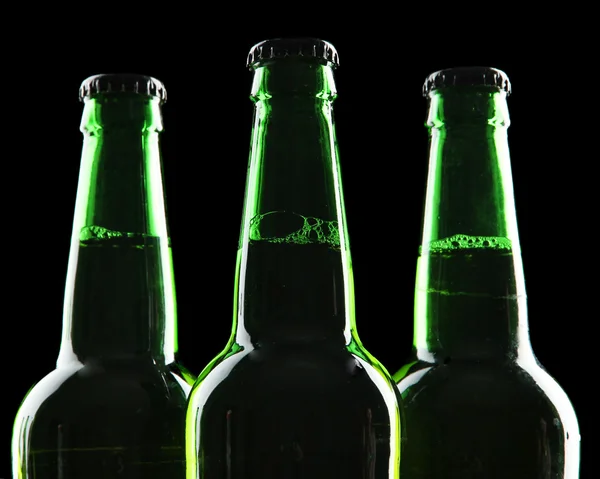 Üveg sör-fekete háttér — Stock Fotó