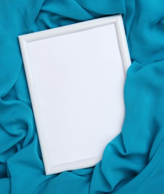 güzel ipek zemin üzerine boş çerçeve
