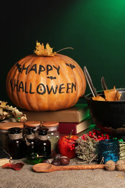Szczegółowe zdjęcie scary halloween laboratorium w zielone światło — Zdjęcie stockowe