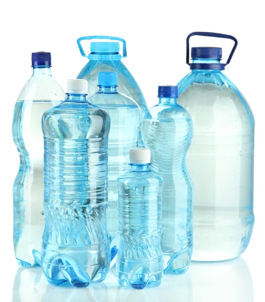 Botellas de agua, aisladas sobre blanco —  Fotos de Stock
