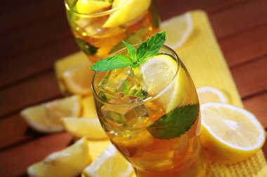buzlu çay limon ve nane ahşap tablo