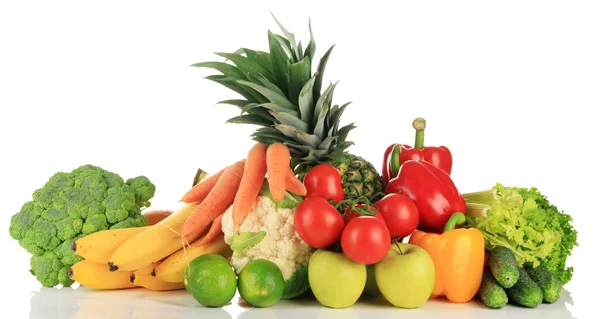 Surtido de frutas y verduras frescas, aisladas en blanco — Foto de Stock