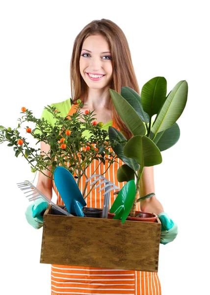 Ritratto di bella giovane donna con bacche nel campo — Foto Stock