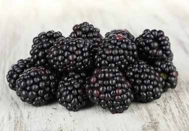 tatlı Blackberry'li üzerinde tablo yakın çekim