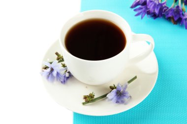 hindiba, üzerinde beyaz izole ile çay
