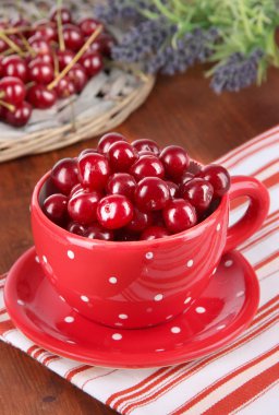 tatlı kiraz Kupası tablo yakın çekim üzerinde