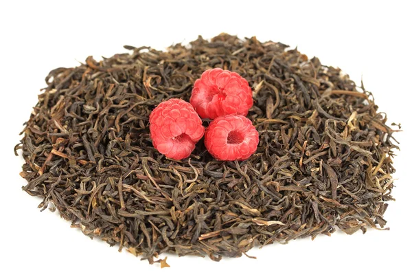 Jagoda suchej herbaty na białym tle — Zdjęcie stockowe