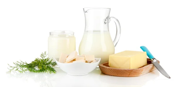 Productos lácteos frescos con verduras aisladas en blanco —  Fotos de Stock