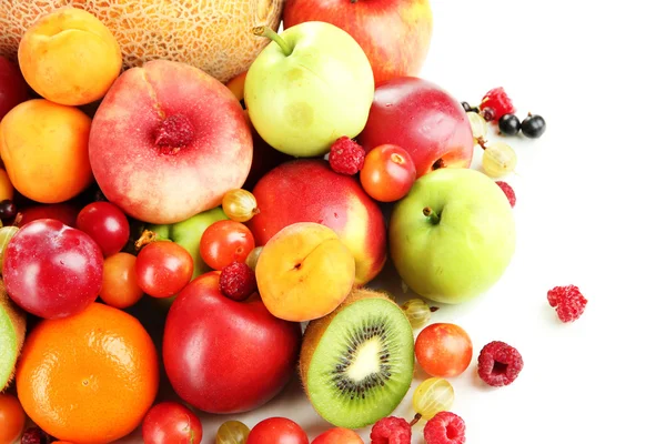 Sortimento de frutas suculentas, isoladas em branco — Fotografia de Stock