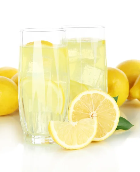 Beyaz izole lezzetli limonata — Stok fotoğraf