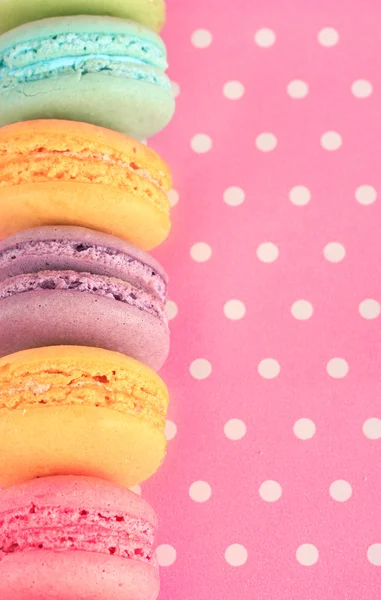 Gentle macaroons on pink background — Stock Photo, Image