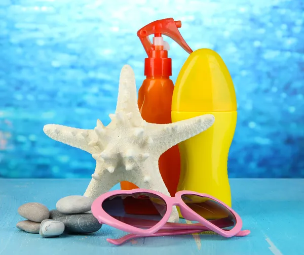 Beach items on beach background — Stock Photo, Image