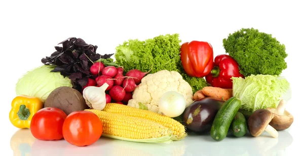 Різні овочі ізольовані на білому — стокове фото