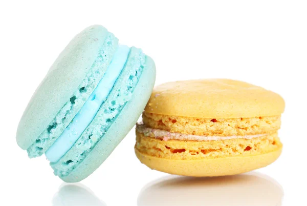 Macaroons suaves isolados em branco — Fotografia de Stock